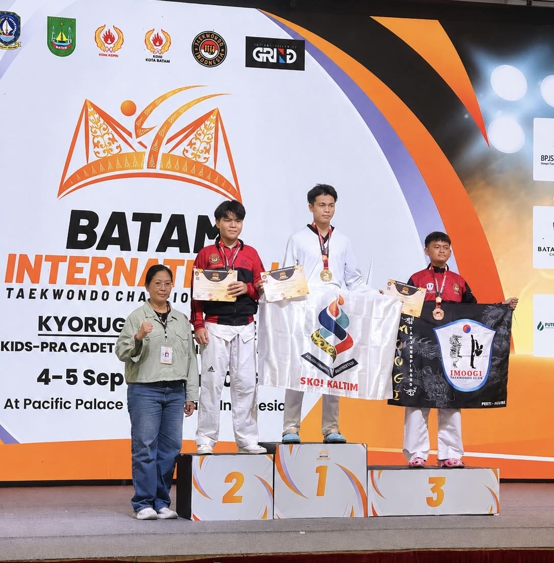 dua-atlet-muda-kaltim-sabet-emas-di-batam-international-taekwondo-championship